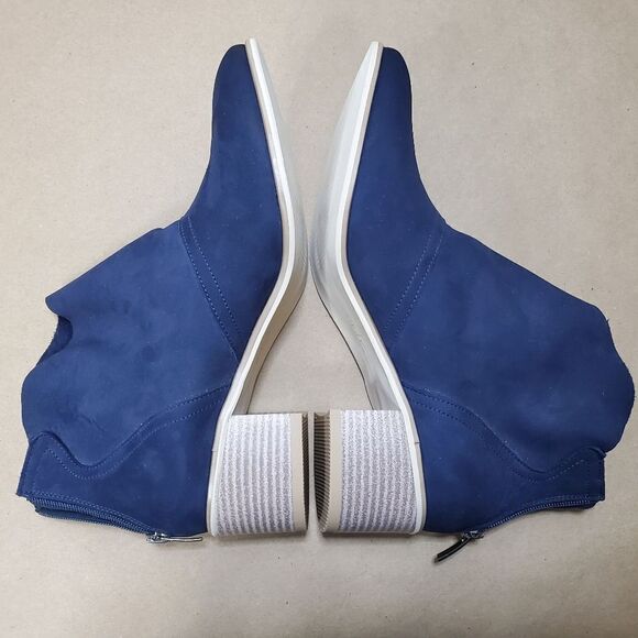 Navy Suede Block Heel Ankle Boot - Picture 7 of 16